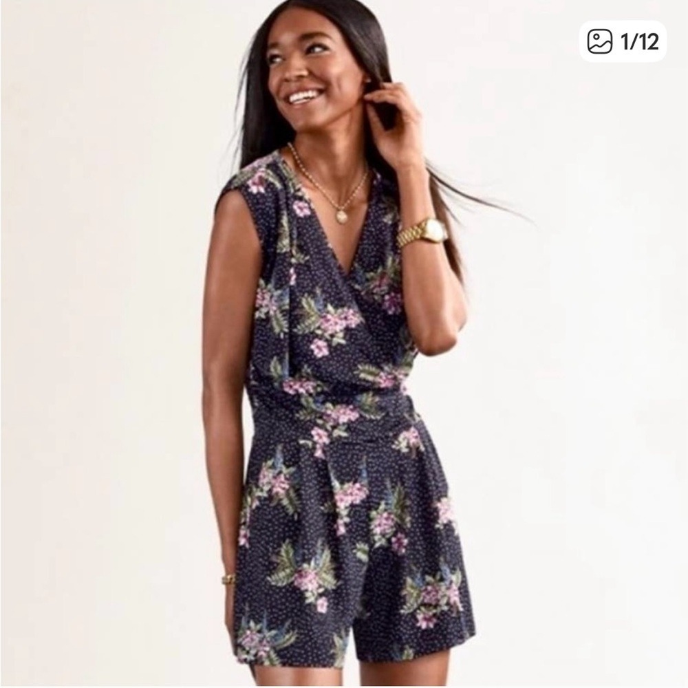 Cabi Runaround Black Floral Polka Dot Romper. Size Medium. - Picture 2 of 9